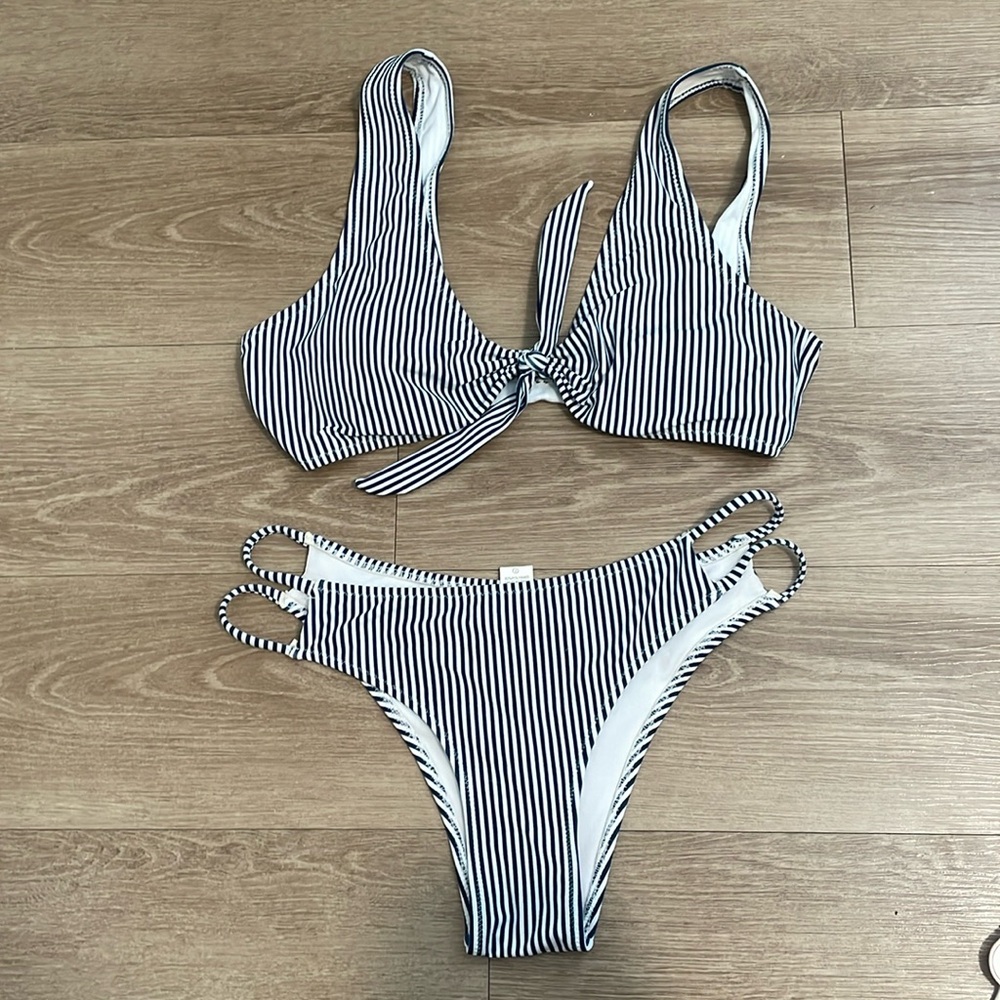 Navy/ White strip bikini